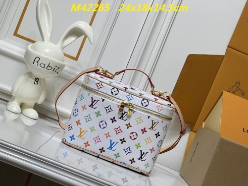 AAA--L...V... Makeup bag 1063