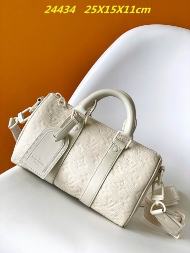 AAA--L...V... Travel bags 1750