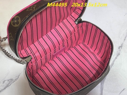 AAA--L...V... Makeup bag 1056