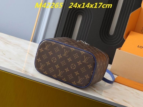 AAA--L...V... Makeup bag 1034