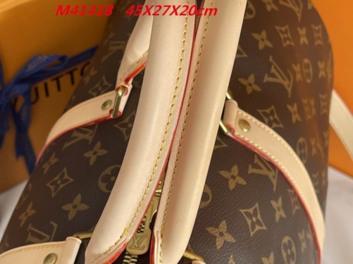 AAA--L...V... Travel bags 1756