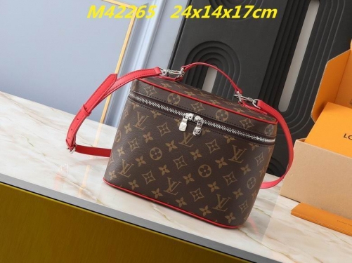AAA--L...V... Makeup bag 1032