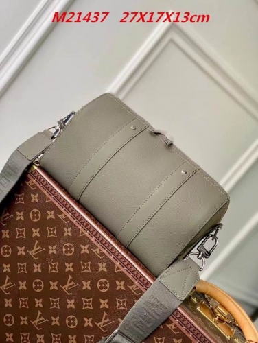AAA--L...V... Travel bags 1774