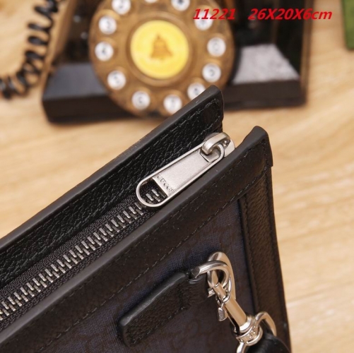 AAA -- G.u.c.c.i. Men's Clutch bag 10250