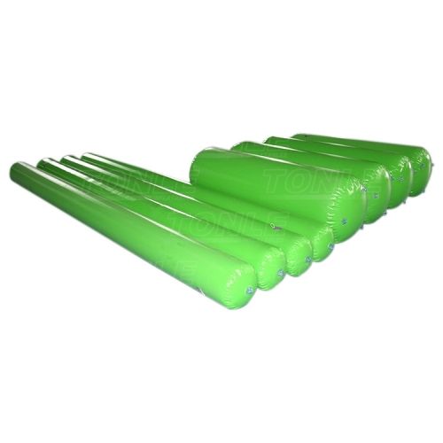 inflatable water barrier