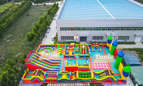 The most popular large inflatable bounce park. inflatable playground