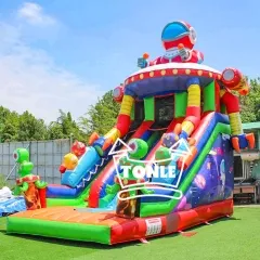 Escorregador inflável com tema infantil de nave espacial personalizado de fábrica