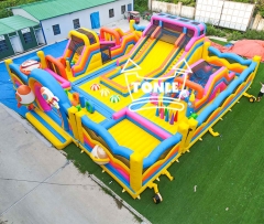 High quality commercial inflatable amusement park