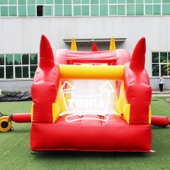 Hindernisparcours und Rutsche „Roter Drache“