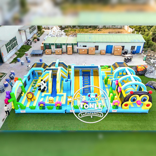 Inflatable jumping playground for zoos, inflatable theme parks