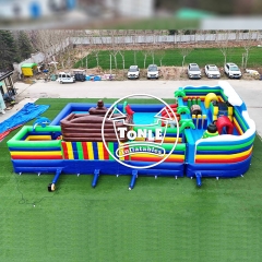 Parc aquatique gonflable de qualité commerciale en forme de bateau pirate à vendre