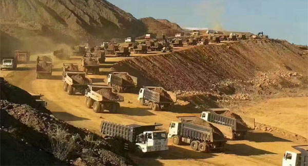SINOTRUK HOWO 70T wide-body dump truck in the mining area