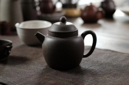 Yixing Tea Pot Beauty Kettle Black Mud Hand Carved– Luna Cha