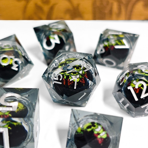Rolling Skull Head Sharp Dice
