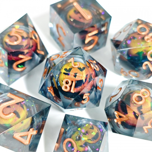 Rolling Pumpkin Sharp Dice