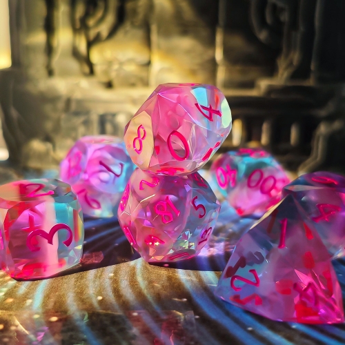 Multifaceted Sharp Edge Dice