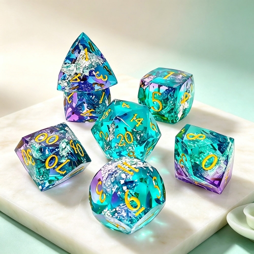 Multifaceted Sharp Edge Dice