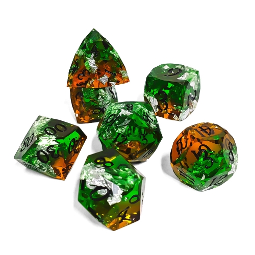 Multifaceted Sharp Edge Dice