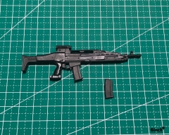 Mezco One:12 Gomez Stealth Ops Edition machine gun