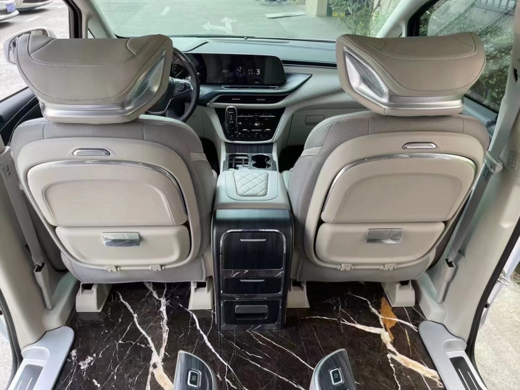 MOREONYX ultra thin marble panel used on business car floor