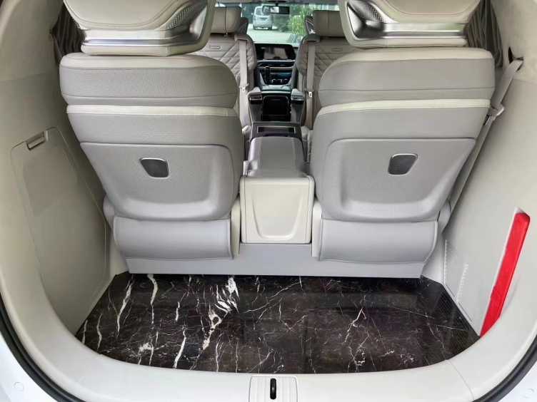 MOREONYX ultra thin marble panel used on business car floor