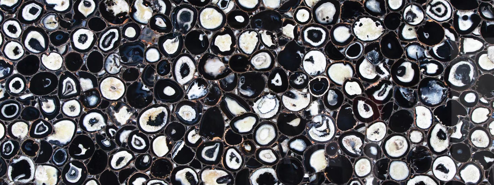 BLACK AGATE