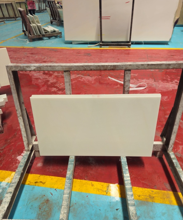 Advantages of 3mm PVC base plate for composite stone base plate