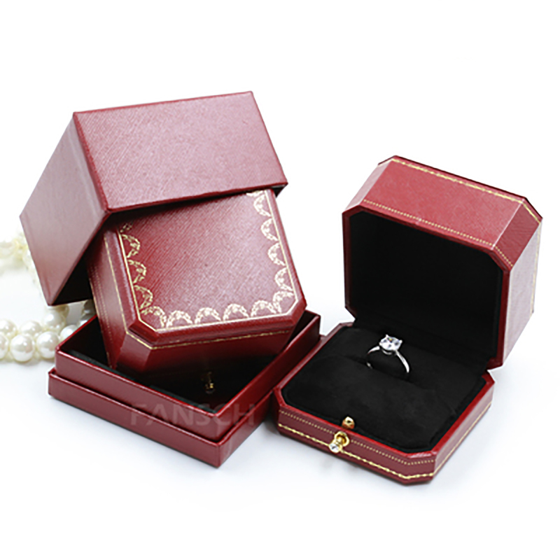 Ring box / wedding ring box / engagement ring box / ring case