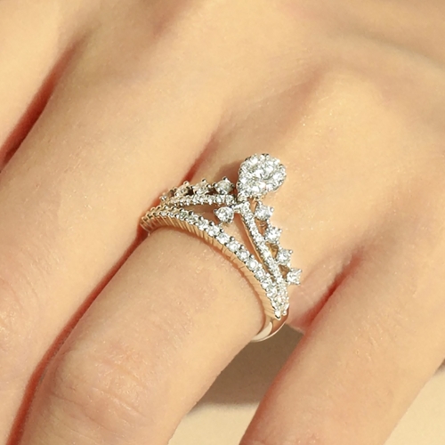 Princess crown ring / dainty crown ring / vintage princess ring / moissanite wedding ring