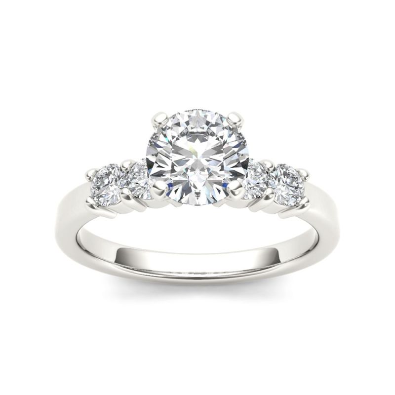 14k Moissanite Engagement Rings: Custom Crafted Elegance