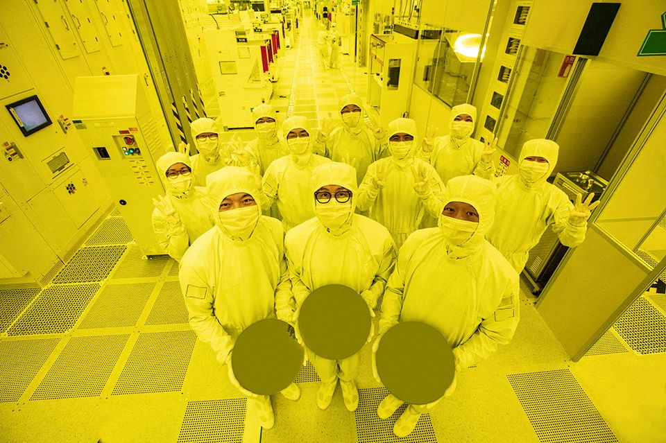 Samsung will be the first in the world to start mass production of 3-nanometer chips