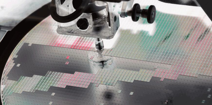 Improving wafer fabrication processes and exploring full-spectrum plasma monitoring solutions for etch endpoints