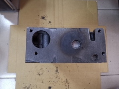 KOMATSU PC75UU CYLINDER HEAD ASS'Y 6204-13-1100