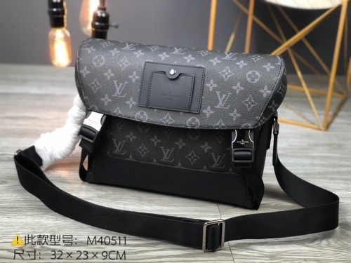 No.53 LV Messenger Voyager MM M40511 32X23X9CM