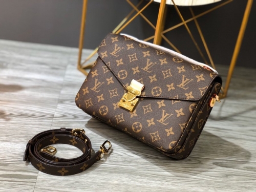 No.70 LV Pochette Metis M40780 25*19*9CM