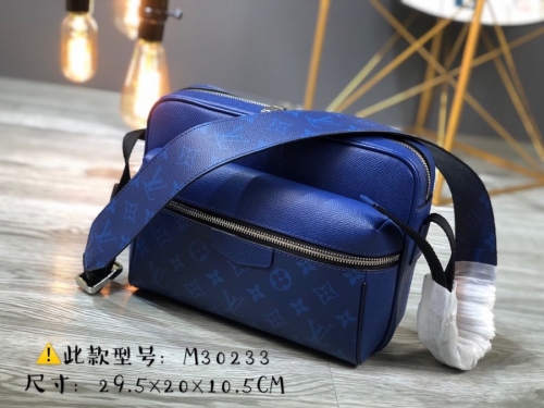 No.92 LV Outdoor M30233 29.5×20×10.5CM