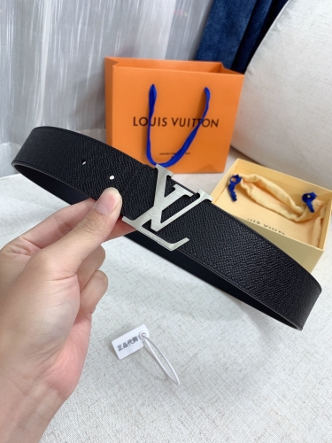 NO:02 LV Belt Partly contain the shipping fee