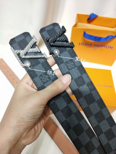 NO:726  LV Belt Partly contain the shipping fee 40MM