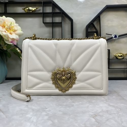 No.20130 D&G crossbody chain bag shoulder bag 26X18X7.5CM