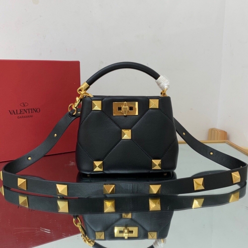 No.20215 Valentino Garavani Roman Stud 520 V0520 20 x 15 x  9cm 5colors