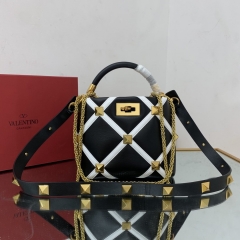 V0098 21 x 17 x 14cm