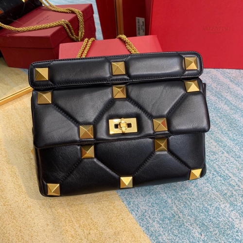 No.20213 Valentino Garavani Roman Stud V2060L 30x20x12cm 7colors