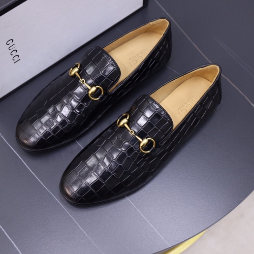 No. 61020 GUCCi size 38-44