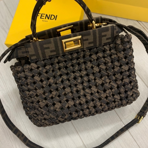 No.30106 Fendi peekaboo