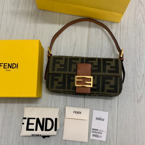 No.30103 Fendi VINTAGE 7701 26*15*4cm