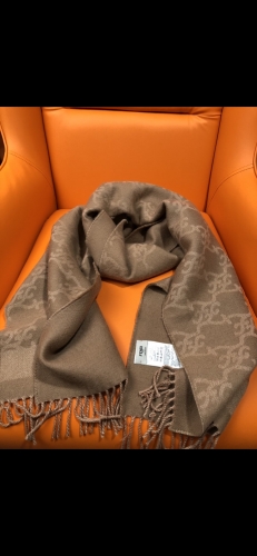 No.90005 Scarves and shawls 2021  FENDI  38*215cm  51% wool, 49% cashmere