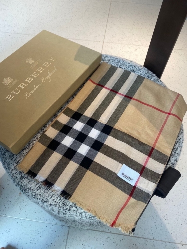 No.90098 Scarves and shawls 2021 BURBERRY  80*190cm  100% cashmere