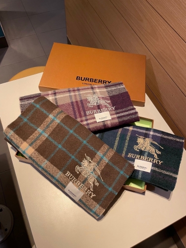 No.90095 Scarves and shawls 2021 BURBERRY  180*30cm  100% lamb wool