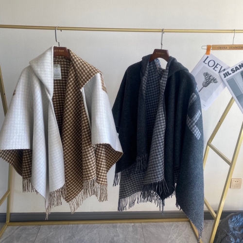 No.90199 Scarves and shawls 2021 Fendi   140*160cm  Cashmere and wool