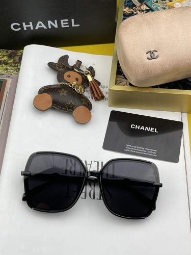 No.90250  CHANEL  2021  Stylish square-framed sunglasses  CH0988